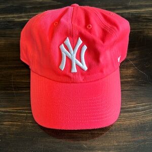 Women’s New York Yankees baseball hat